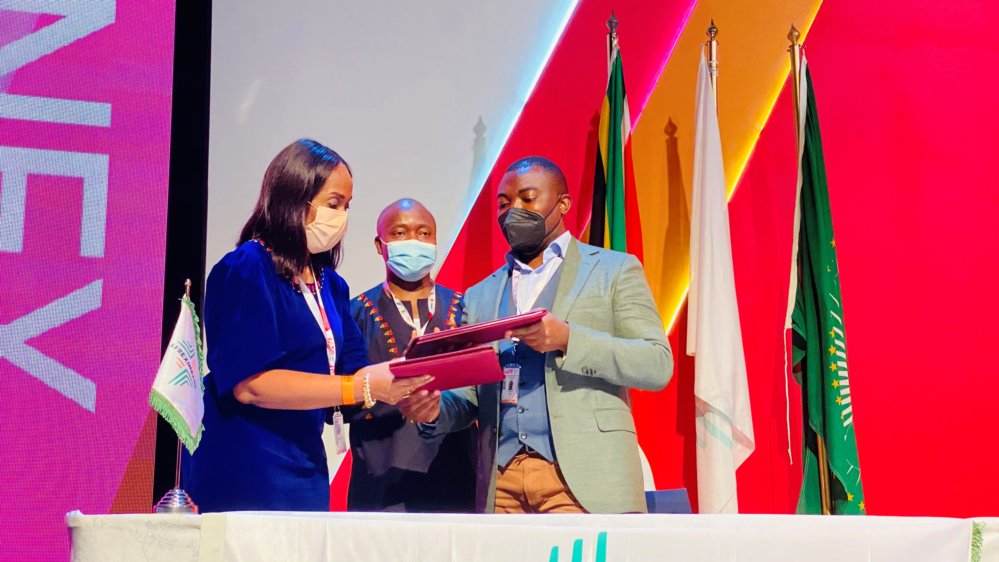 Managing Director for EDF signing an Export facilitation agreement with Afreximbank Managing Director for EDF signing an Export facilitation agreement with Afreximbank